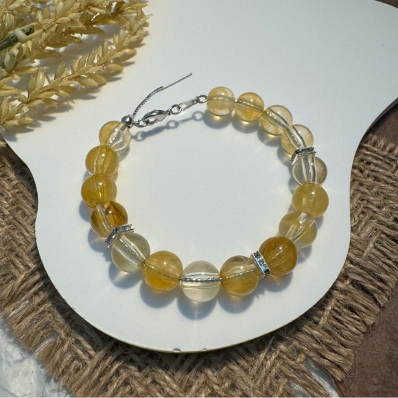 Golden Transparent Beaded Bracelet - Picture 3 of 5